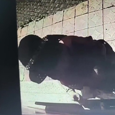 Kredi kartını ATM'den yatırmak isteyince dolandırıldı!
