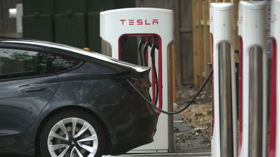 Tesla fiyatları artıracak