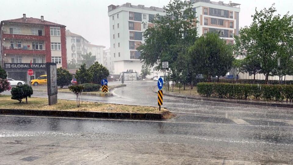 Trakya'da dolu yağışı etkili oldu
