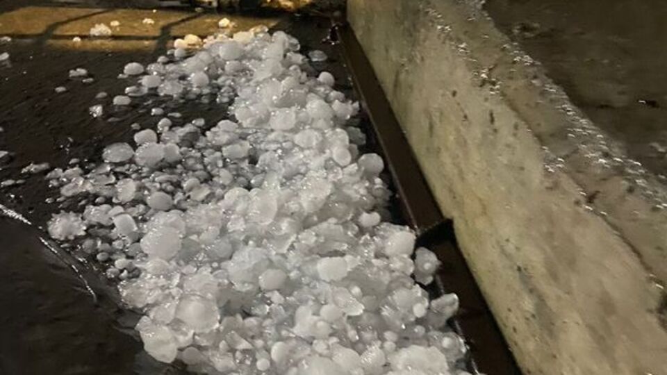 Sakarya'da ceviz büyüklüğünde dolu yağdı