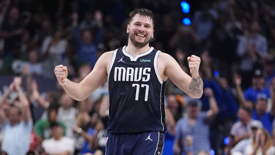 Dallas Mavericks pes etmedi!