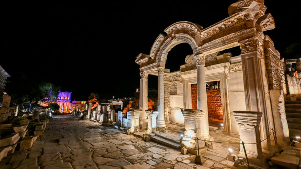 Müze ve ören yerlerinin ziyaret saatleri uzatıldı