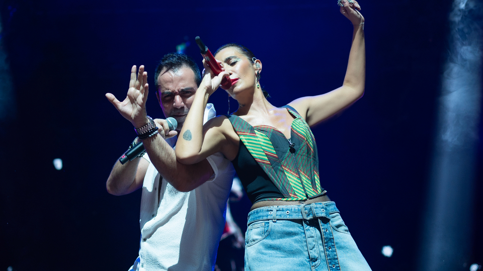 Yaz turnesi İzmir'de başladı