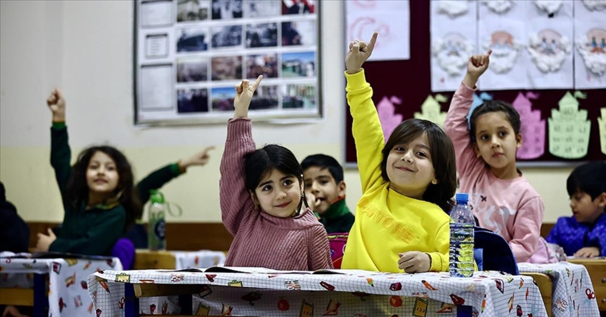 Okullar ne zaman a lacak yaz tatili ne zaman bitiyor meb 2024 2025