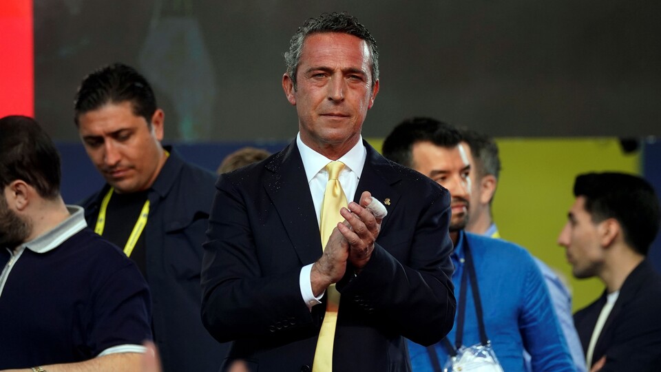 Özbek ve Buruk'a sert sözler!