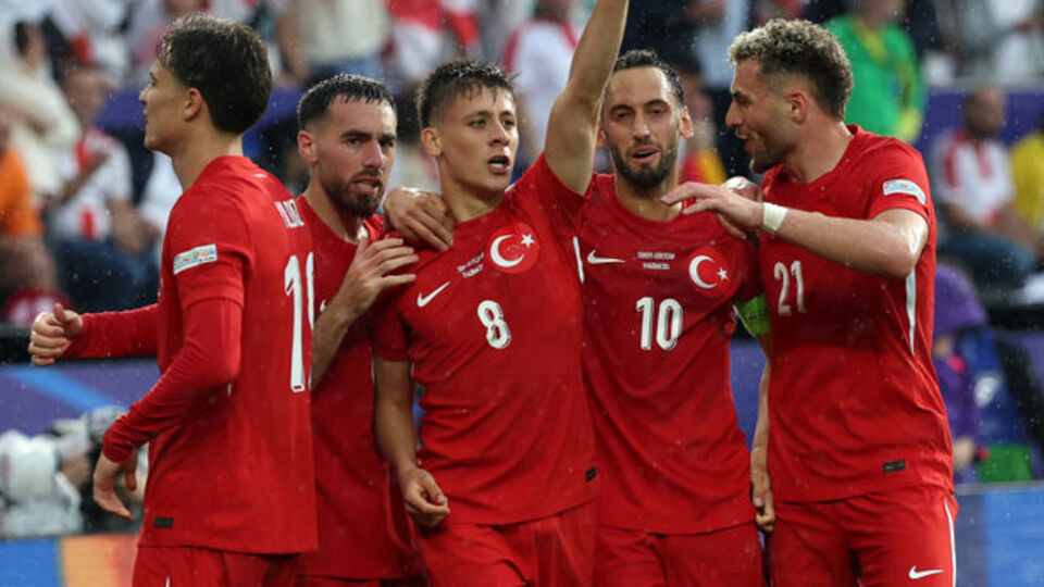 İlk maçlar tamamlandı: Lider Türkiye!