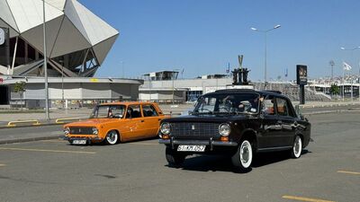 Telefonunu satıp ilk arabasını aldı, koleksiyoner oldu