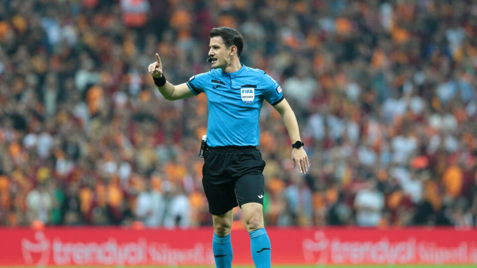 Avusturya-Polonya maçı H.Umut Meler'in