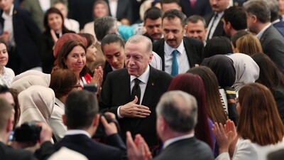 AK Parti yeniden kampa giriyor