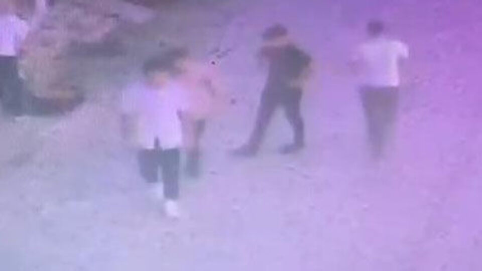 Oğlunun kavga ettiği gence kıydı! Ölümcül an kamerada!