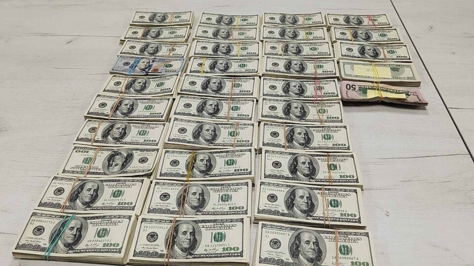 Televizyon içerisinde 340 bin dolar