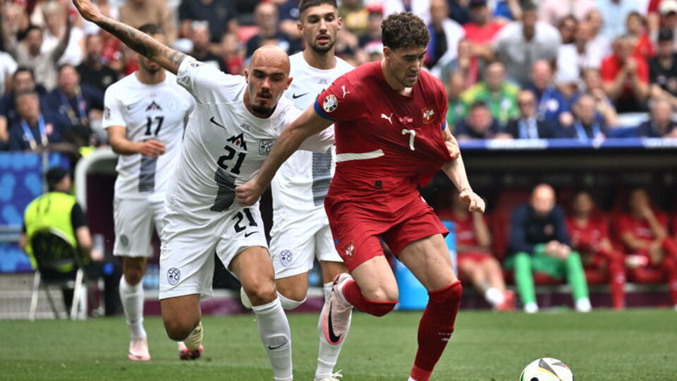 Sırbistan 1 puanı son anda aldı!