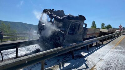 TIR'dan düşen beton blok faciaya yol açtı!
