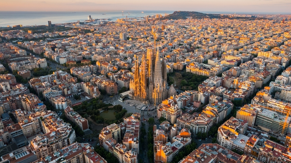 Barcelona'da turistlere ev kiralanması yasaklanacak