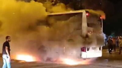 Seyir halindeyken alev alan yolcu otobüsü yandı