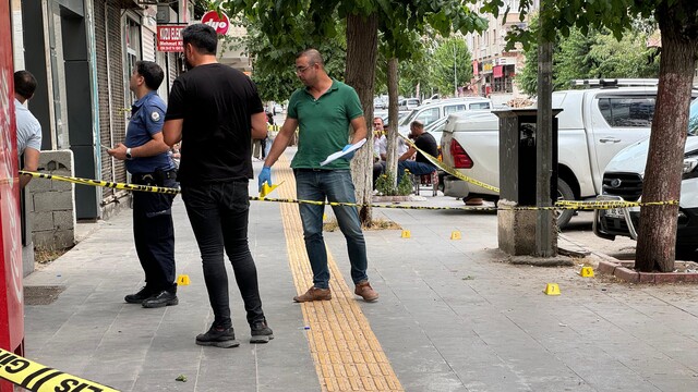 Anlaşma masasında silahlar konuştu