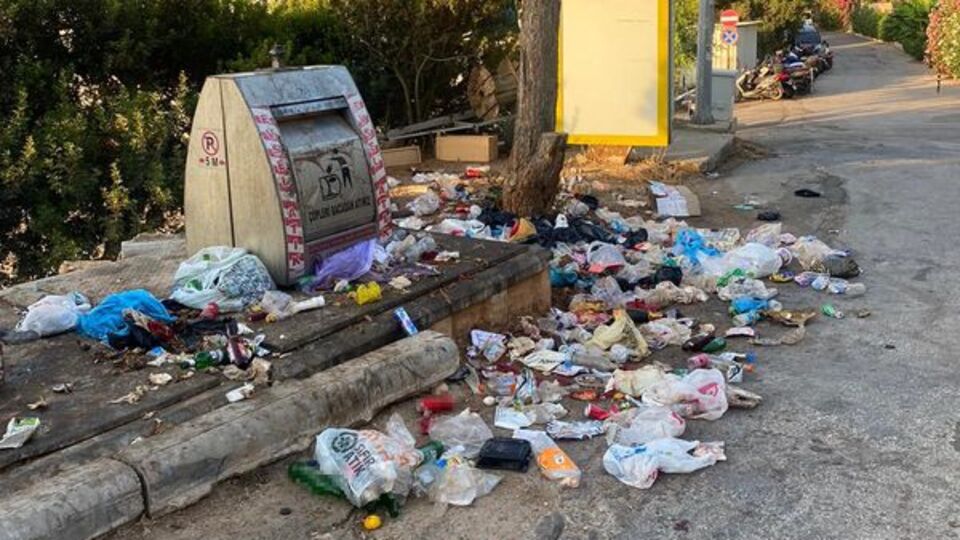 Tatilciler gitti, Bodrum'da çöpleri kaldı