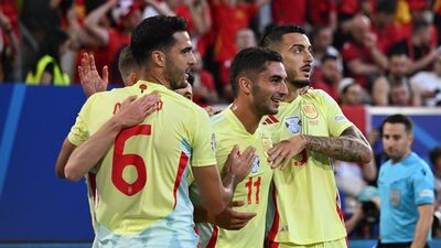 İspanya lider olarak turladı!