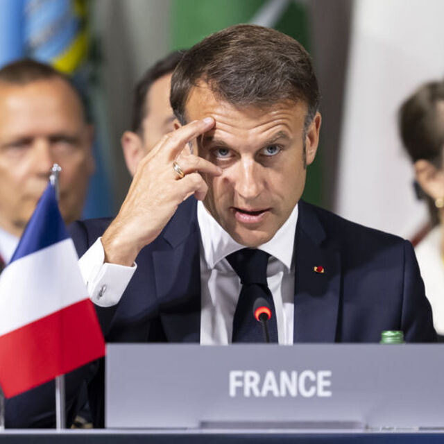 Macron'dan muhalefet partilerine 'iç savaş' uyarısı