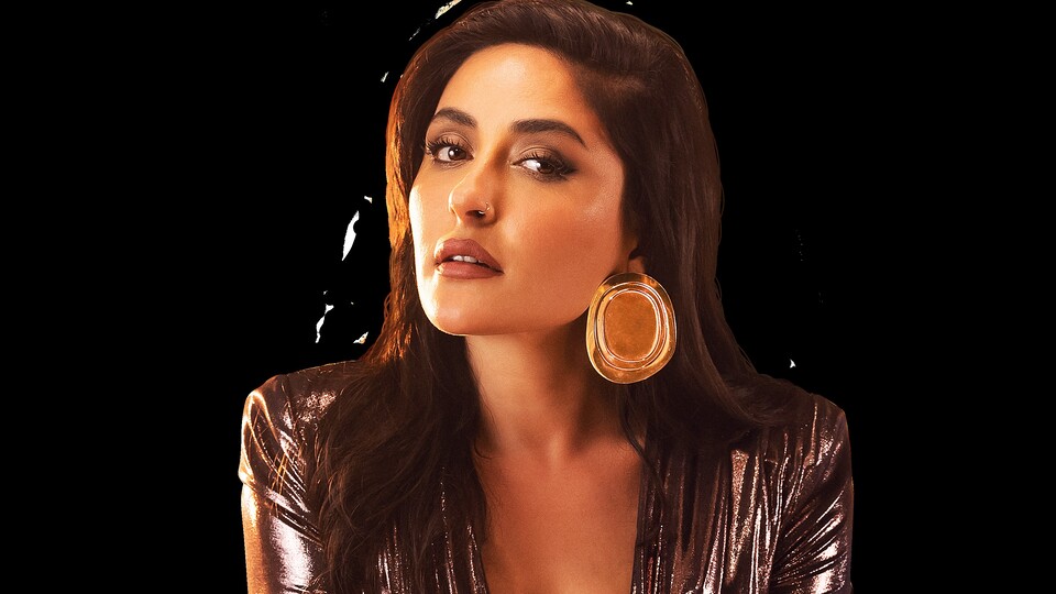 Melek Mosso 'World Akustik' sahnesinde