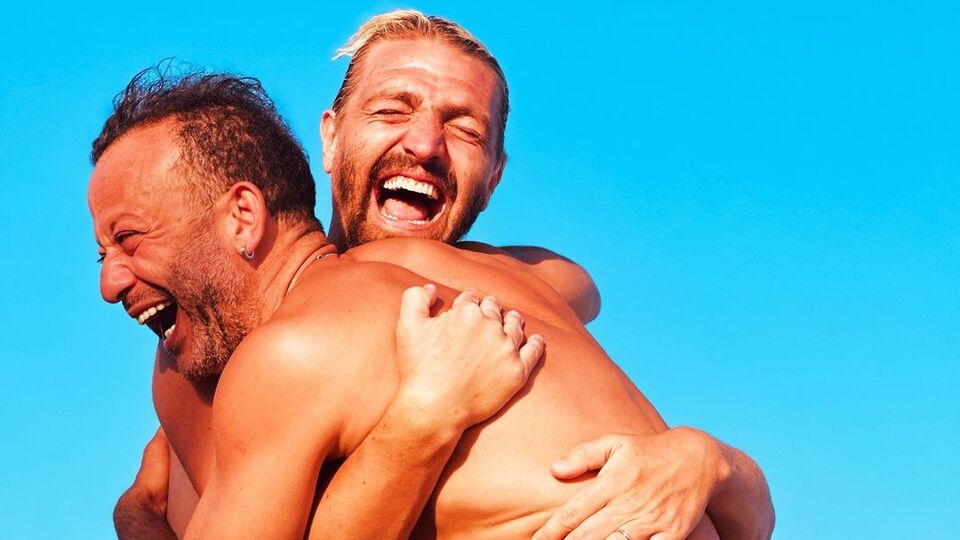 "Dostların arasında"