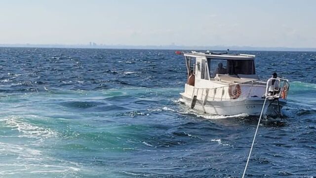 Heybeliada açıklarında tekne arızalandı