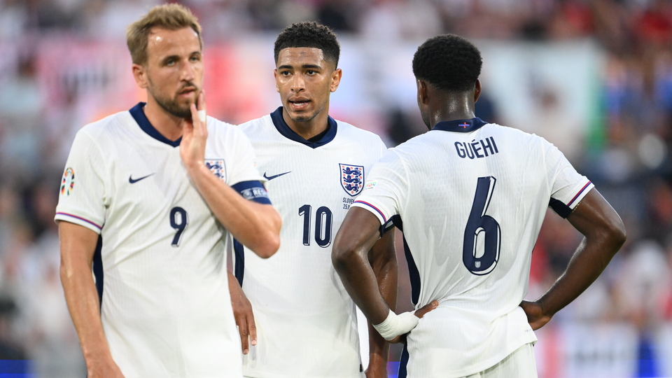 İngiltere lider olarak turladı!