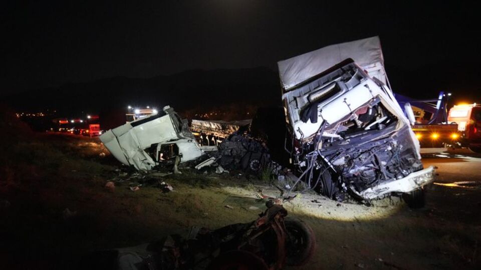 Niğde'de zincirleme kaza! Ölü ve yaralılar var