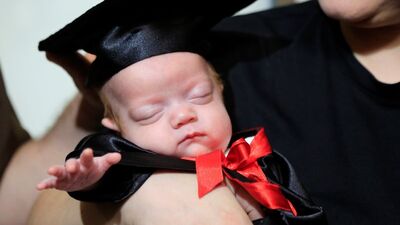 755 gram doğmuştu! Mucize bebek taburcu oldu