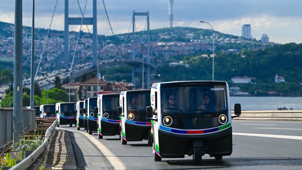 Elektrikli araçlarla teslimata başladı