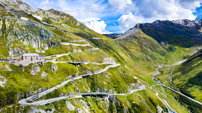 İsviçre Alplerinde ölümcül heyelan tehdidi!