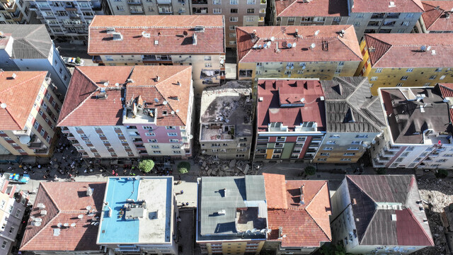 İstanbul'da kendiliğinden çökebilecek 50 bin bina var: Binaların ömrü var mı, neden çöker?