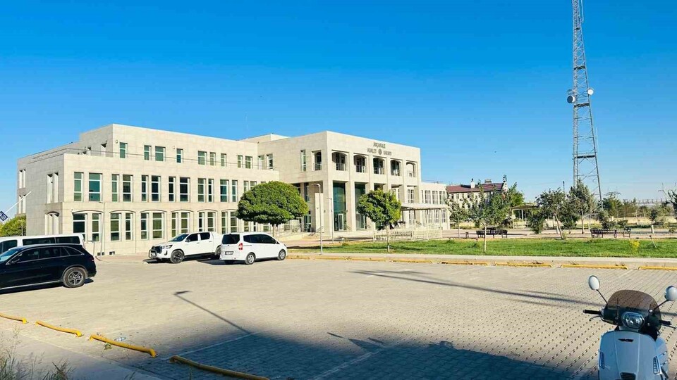 Sınırda insan kaçakçılığı yapan general tutuklandı