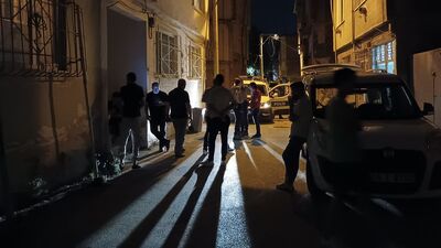 Tabancasını temizlerken kendini başından vurdu