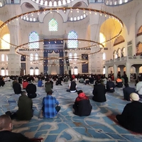 Cuma namazı saat kaçta kılınacak?