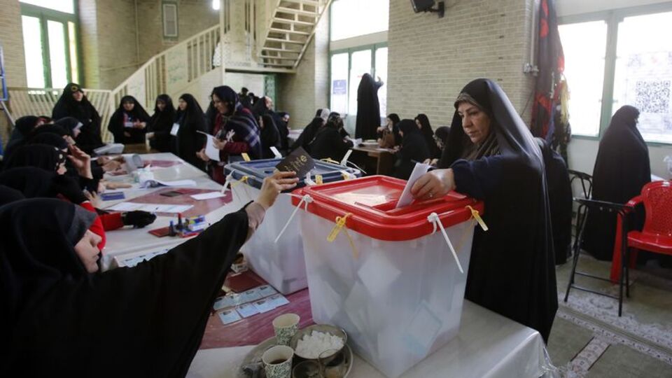 İran'da oy verme işlemi sona erdi