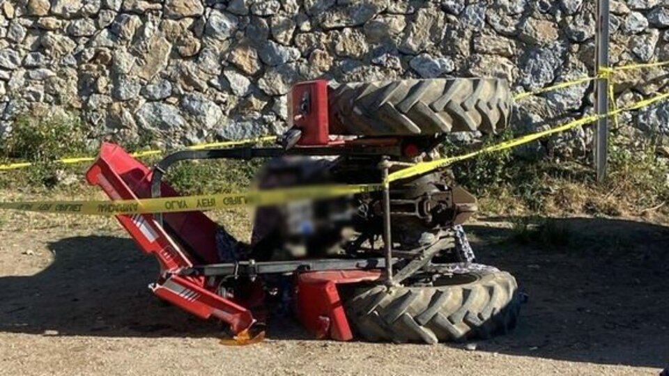 Tokat'ta traktör devrildi: 1 çocuk öldü, 1 çocuk yaralandı