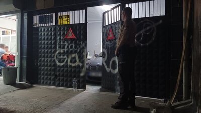 Evinin garajında egzoz gazından öldü