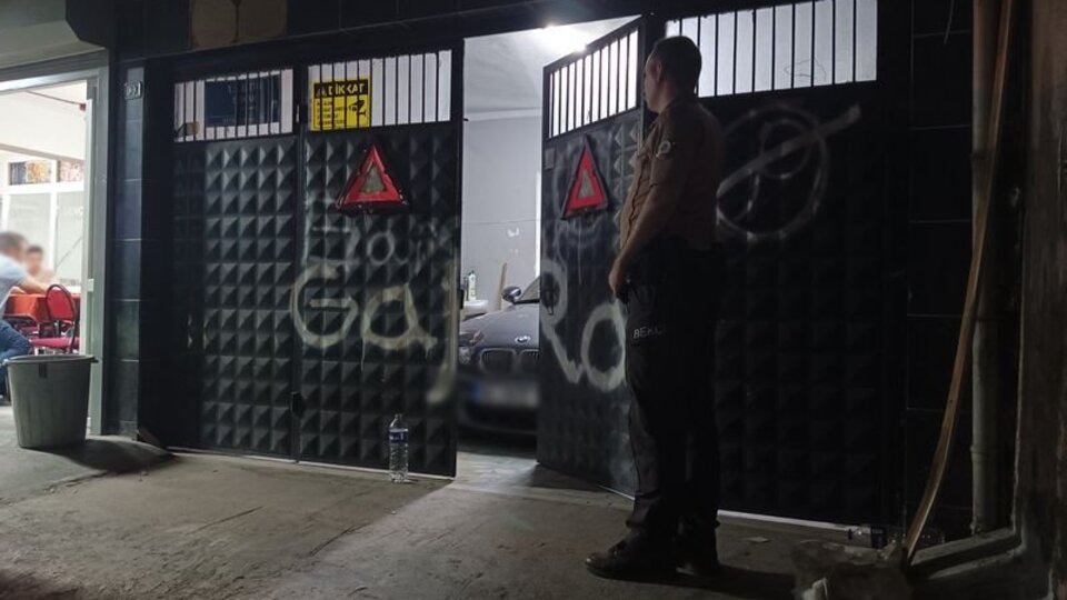 Evinin garajında egzoz gazından öldü