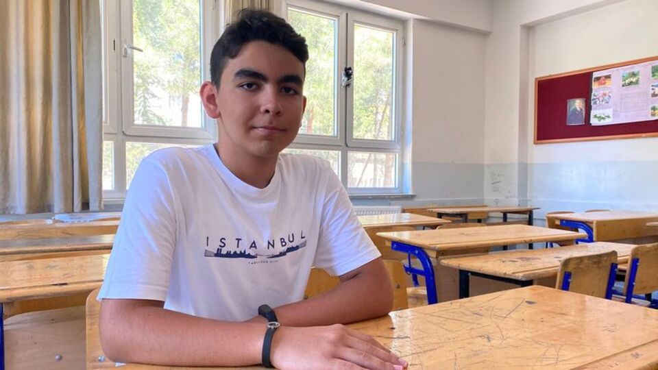 Türkiye birincisi Ebrar enkazından çıktı