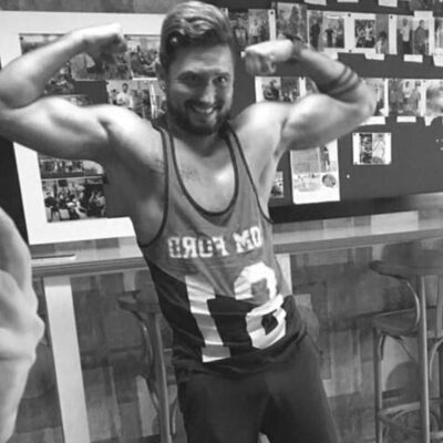 Genç sporcu evinin önünde ölü bulundu!