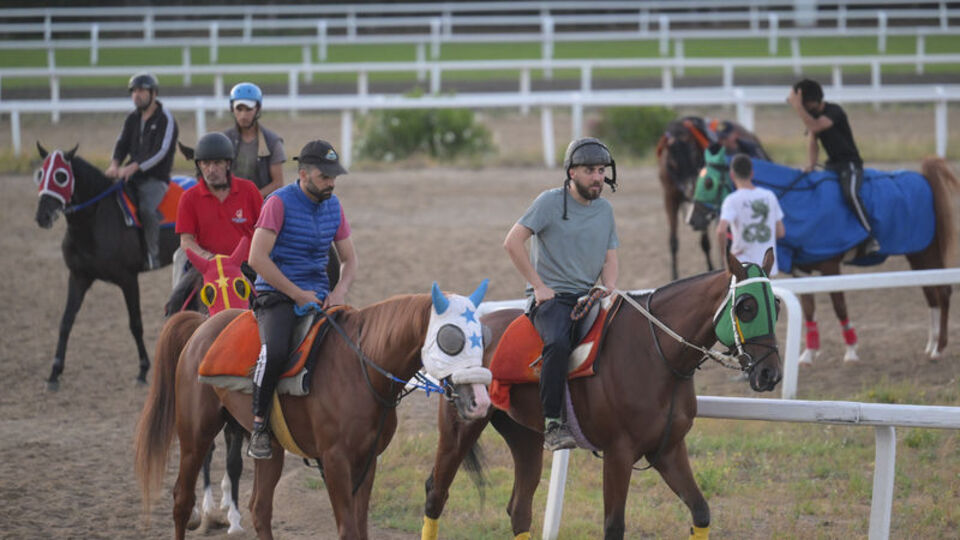 Jokeylerin 98. Gazi Koşusu heyecanı