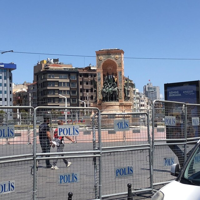 İstanbul'da geniş çaplı güvenlik önlemleri: Bazı metro istasyonları ile yollar kapatıldı