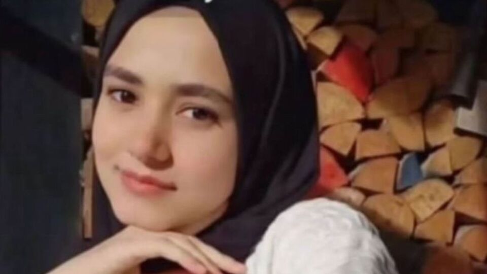 13 yerinden bıçaklanan kadın yaşam savaşını kaybetti