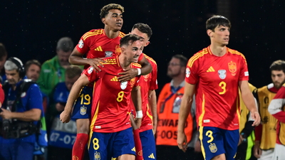 İspanya geriden gelip turladı!