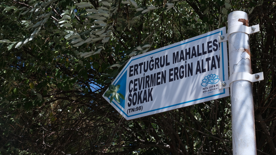 Çevirmen 'Ergin Altay Sokağı'