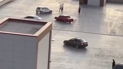 Hastane otoparkında drift!