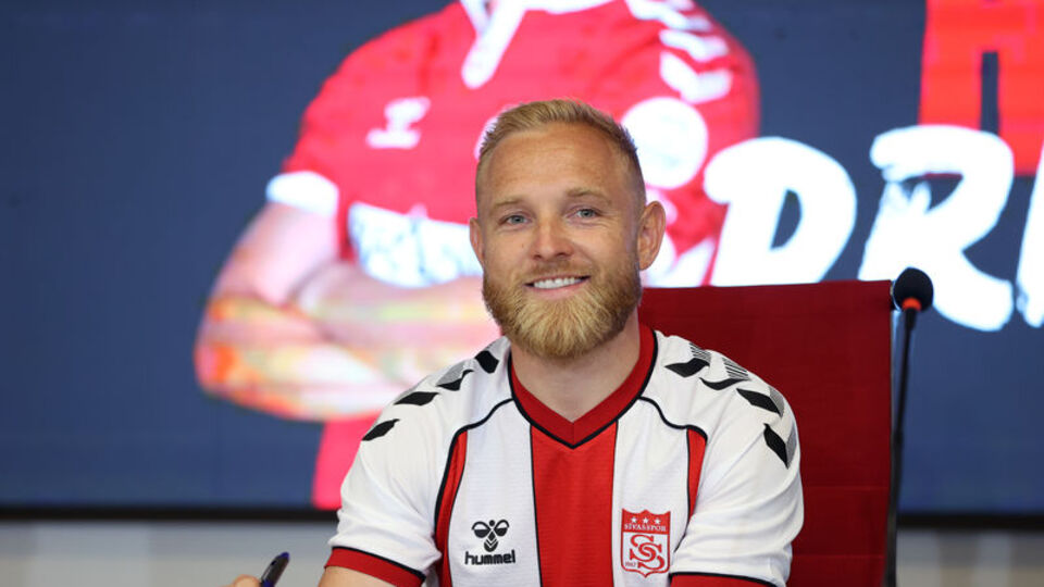 Alex Pritchard resmen Sivasspor'da!