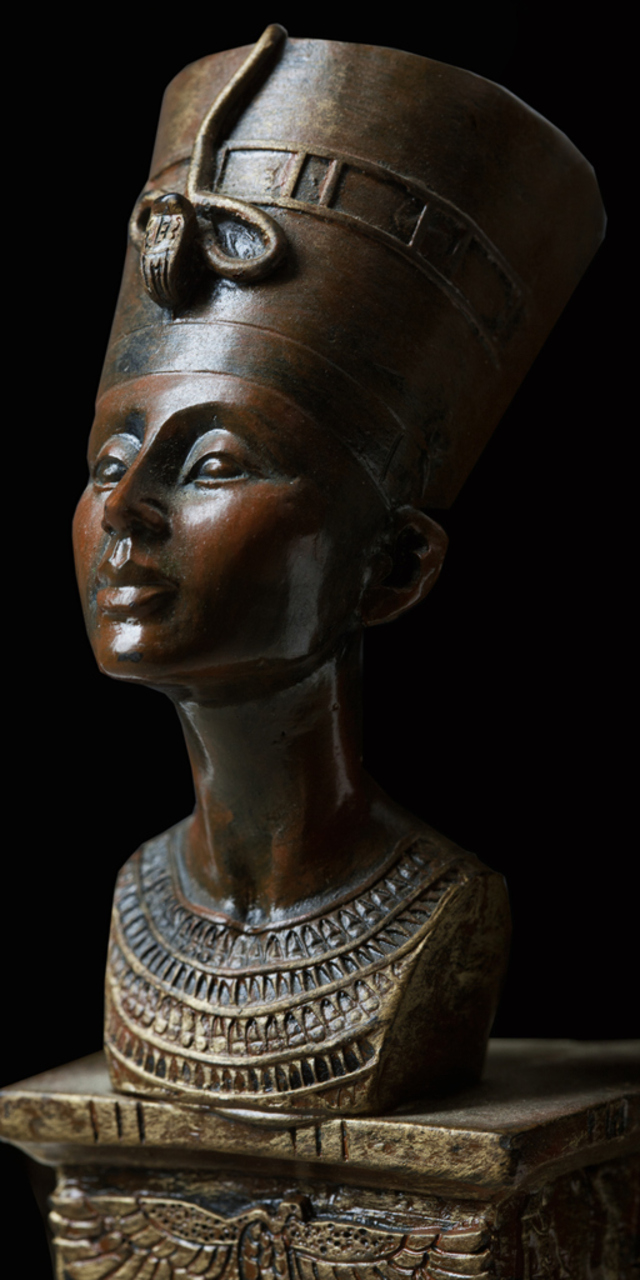 Nefertiti'nin gizemli dünyası! Kaderi belirsiz, mezarı kayıp!