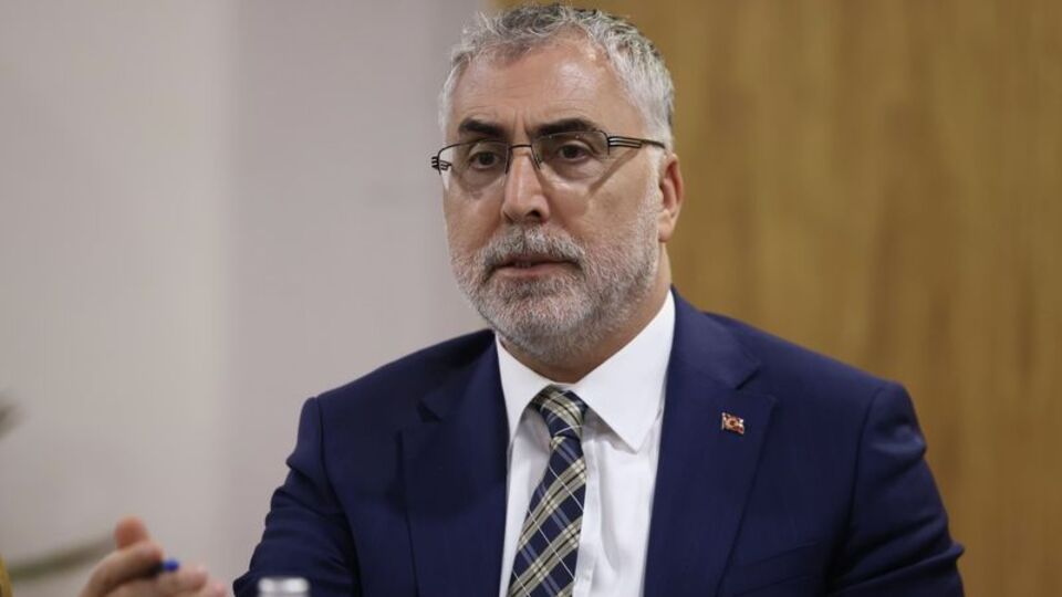 Bakan'dan Mesleki Yeterlilik Belgesi açıklaması